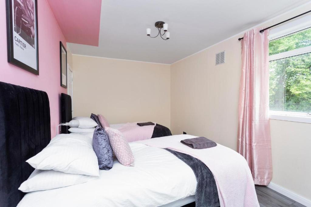 Stylish 3 Bed Edinburgh Abode-Parking And Garden Apartment Exterior photo