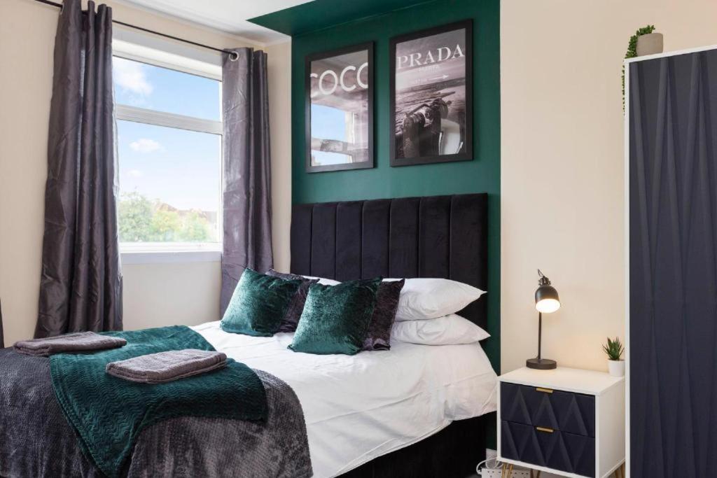 Stylish 3 Bed Edinburgh Abode-Parking And Garden Apartment Exterior photo